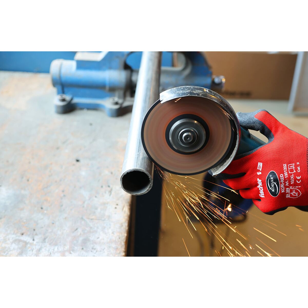 V5H199CC572CB64C72596492638AA972B44R3449670P4