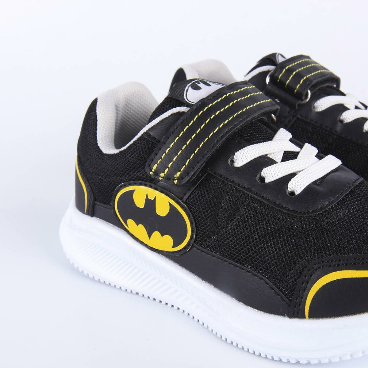 Sportssko for barn Batman Svart